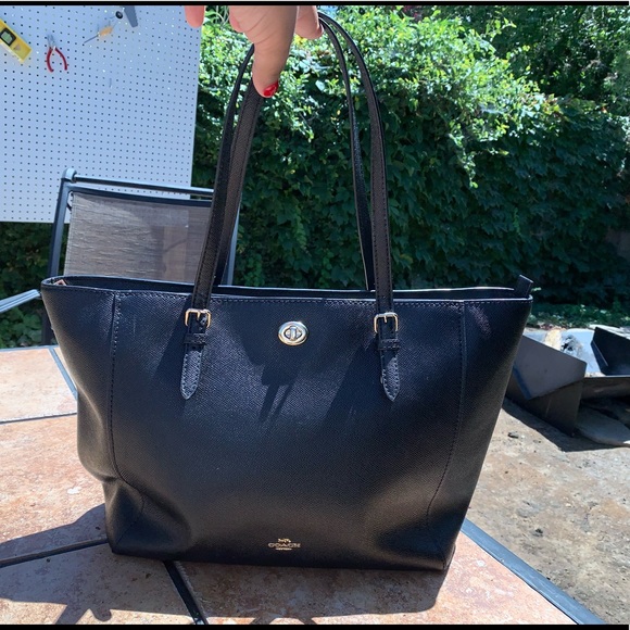 Coach tote - Picture 2 of 6
